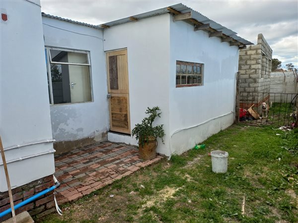 5 Bedroom Property for Sale in Parsonsvlei Eastern Cape